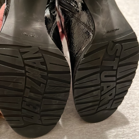 *NWOT* Stuart Weitzman Black Patent Boots - Picture 4 of 6